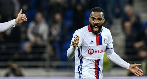 Alexandre Lacazette Bio: Early Life, Parents And Family, Career, Net Worth And Earnings, Relationship, Religion, Style Of Play, Football Stats And Discipline, Play At International Level, And Lots More